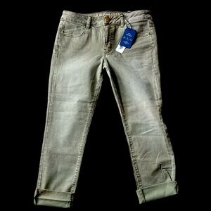 American Eagle Outfitters Olive AEO Denim Jegging Crop Low Rise Size:10 NWT